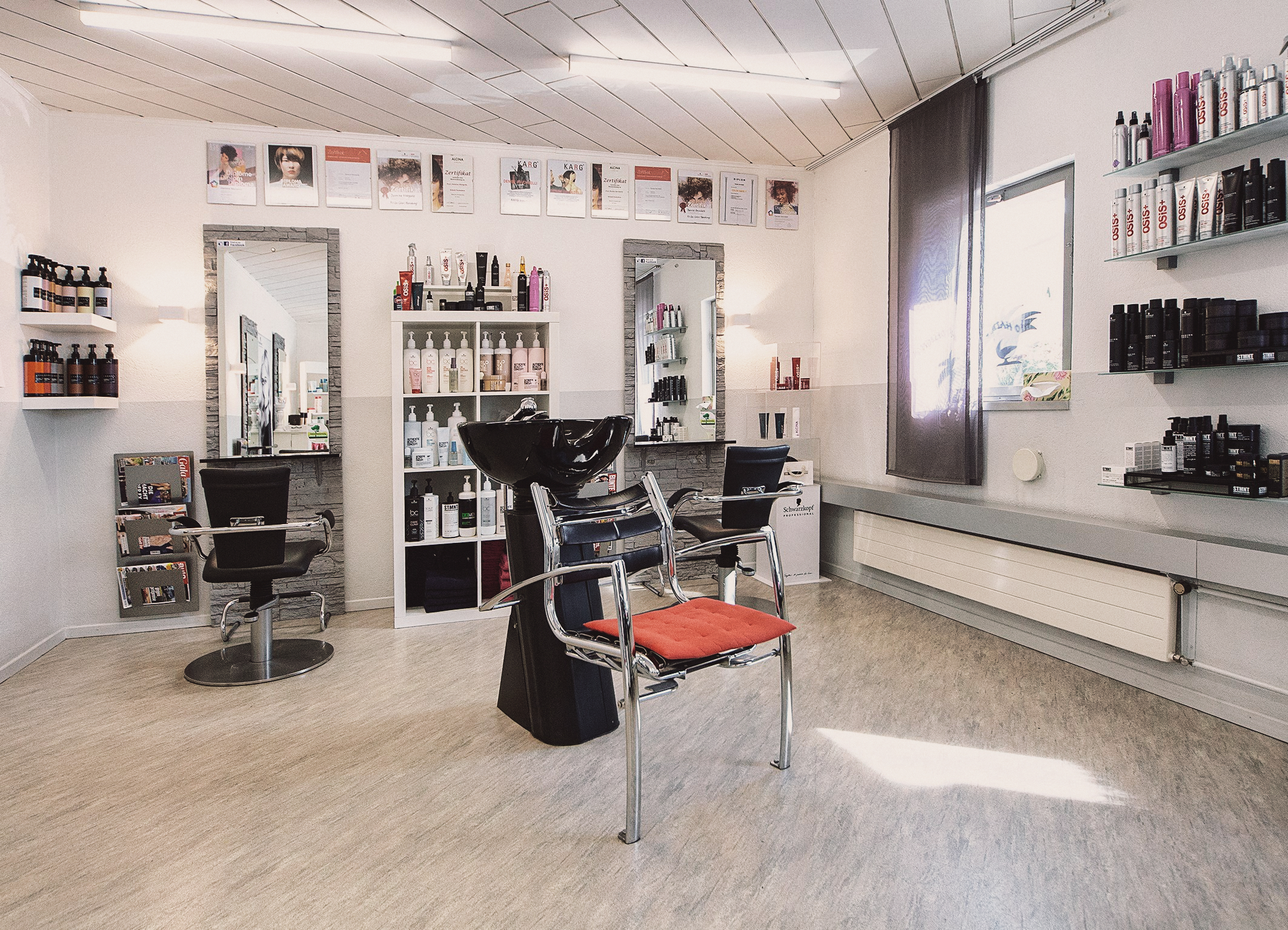 Weitere Expansion: Eröffnung des zweiten Adesso Hair Design Salons in Russikon